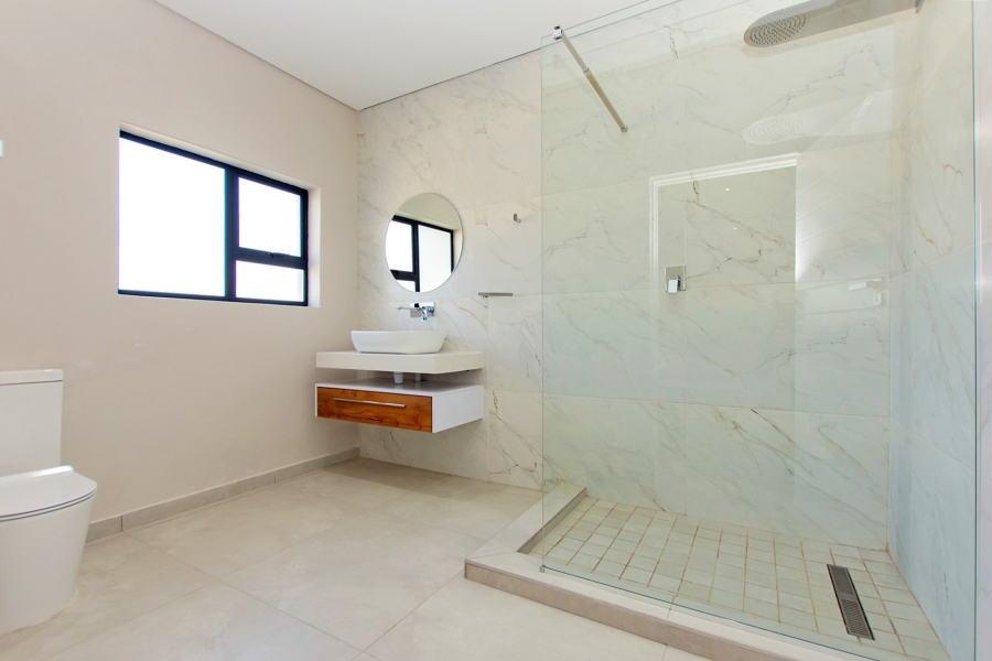 5 Bedroom Property for Sale in Myburgh Park Western Cape